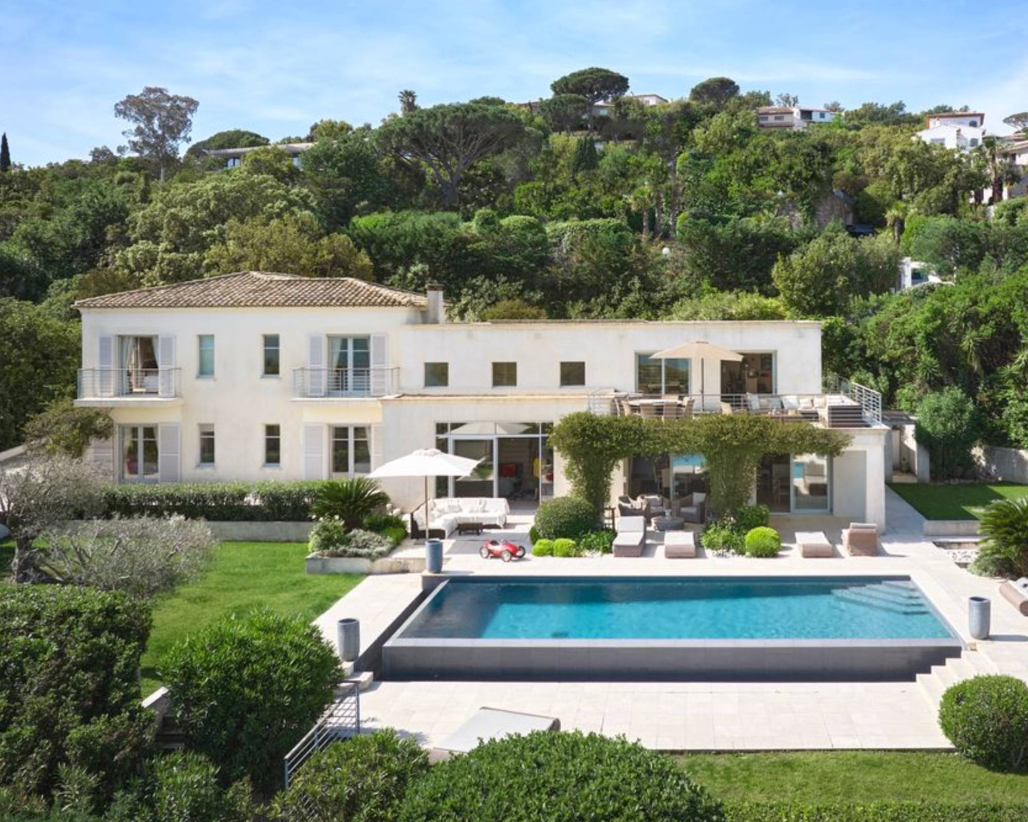  Get ready for an unforgettable getaway at Villa Été, St Tropez